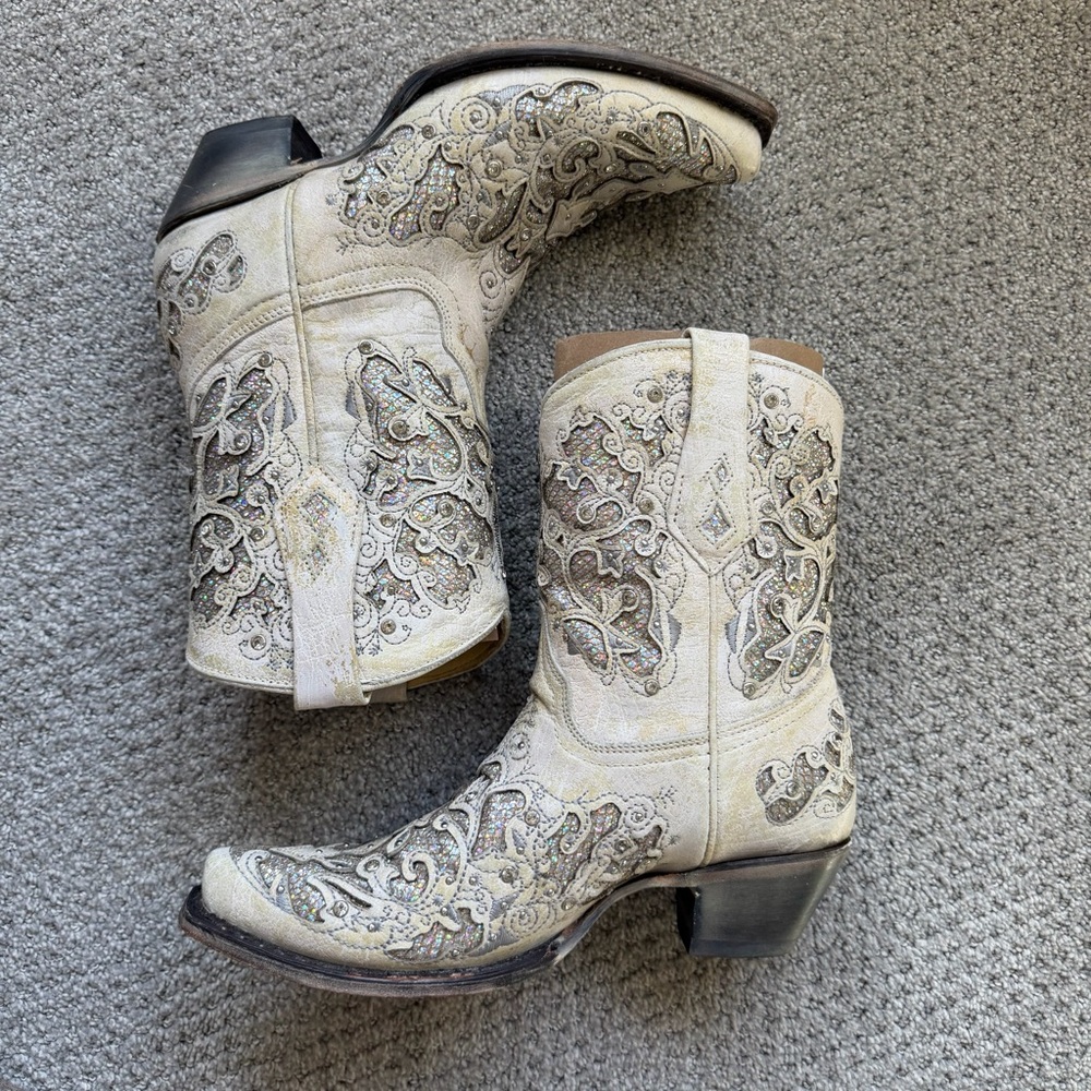 Corral Intricate Embroidered and Jeweled Ivory/Silver Cowboy Booties